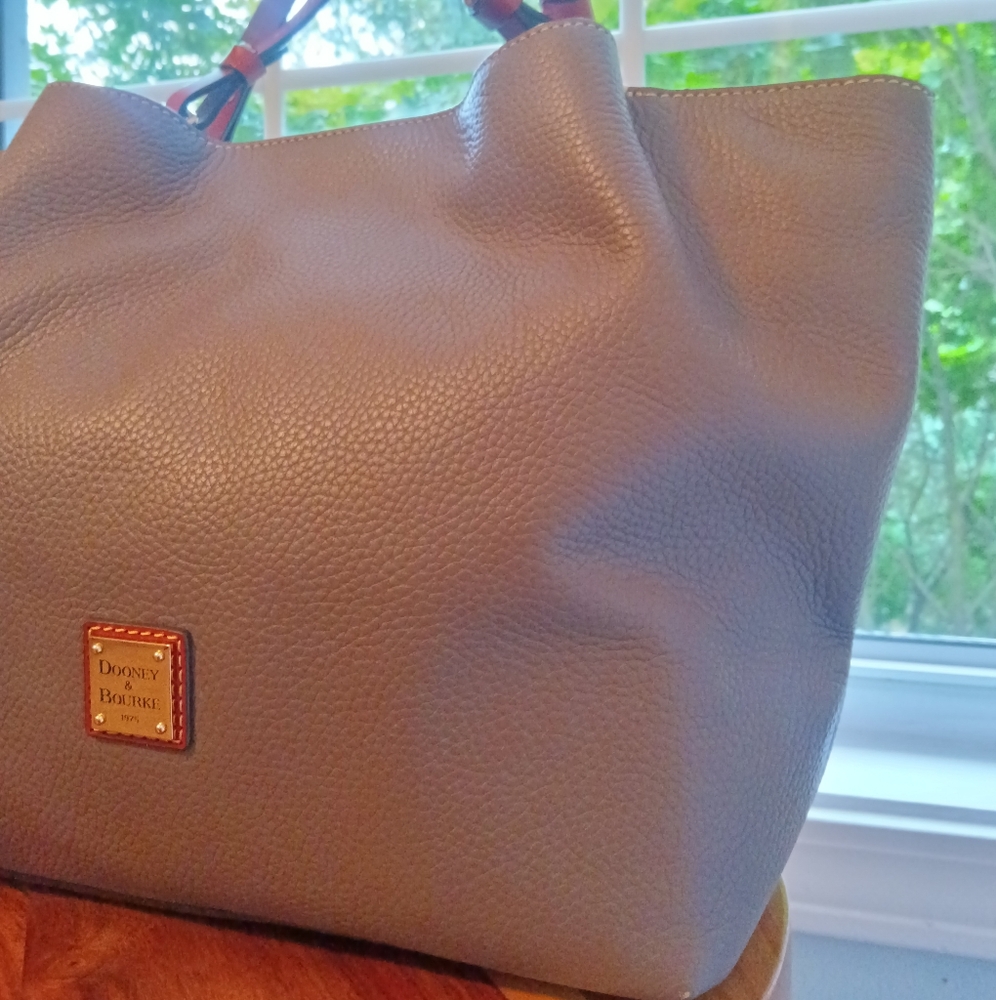 Dooney & bourke - Picture 2 of 16